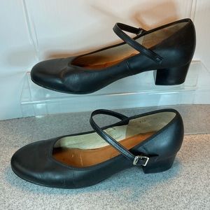 Leather Character Shoe 925 by Angelo Luzio black. leather soles 10 but feels 9.5
